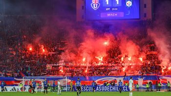 Universidad de Chile vuelve a protagonizar un episodio de violencia. Universidad de Chile vuelve a protagonizar un episodio de violencia.