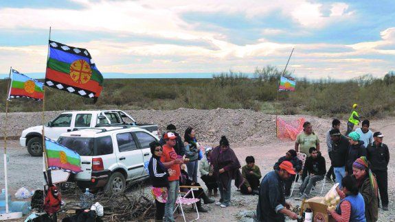 Cerca de Añelo, en la zona de influencia de la comunidad Kaxipayiñ y Cherqui, siempre hubo conflictos. Ahora está el del Mari Menuco. (Foto: Archivo)