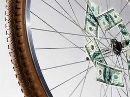 La bicicleta financira pareciera no tener fin en la Argentina.