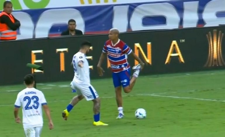 El gesto de Deyverson y los memes del partido entre Fortaleza y Vélez