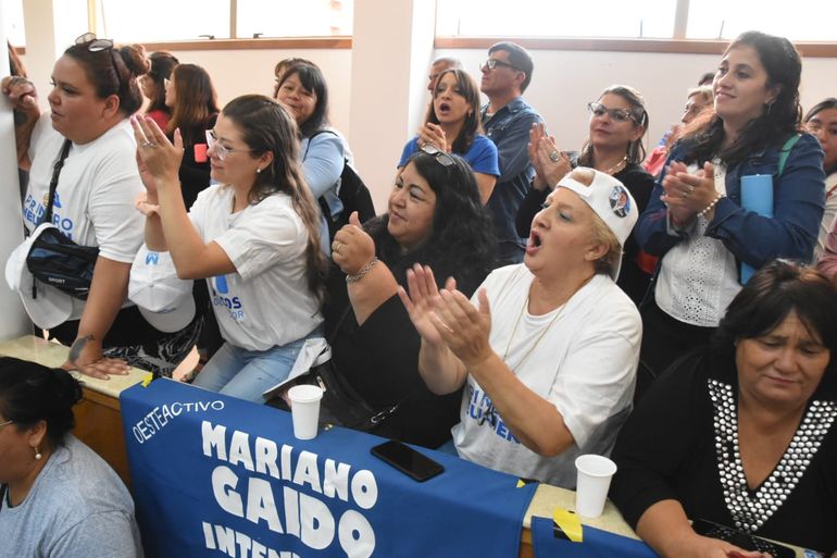 Un discurso como candidato: la campaña se metió entre los anuncios de Gaido