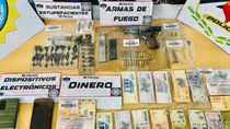 microtrafico de drogas en una casa: encontraron drogas, dinero y armas