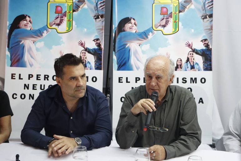 Darío Martínez y Oscar Parrilli tiene mayoría en las decisiones del PJ neuquino
