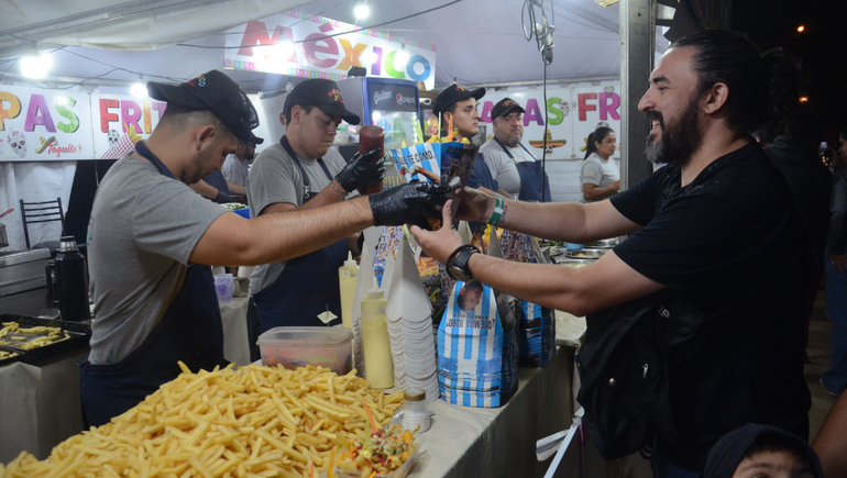 ¡De fiesta! Comerciantes duplicaron la inversión en la Confluencia