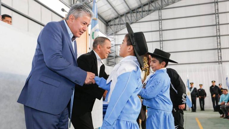 El gobernador aseguró que apoyará los proyectos de producción y educación. El gobernador aseguró que apoyará los proyectos de producción y educación.