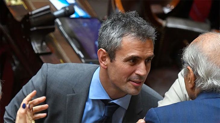 Menem, hombre clave para el presidente en Diputados. Menem, hombre clave para el presidente en Diputados.