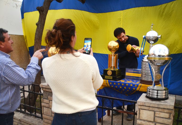 Vecino cipoleño de Boca que se copó y revolucionó el barrio