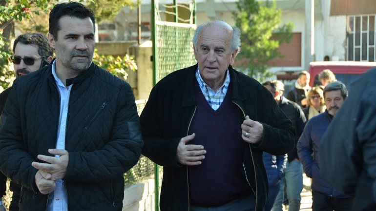 Tras votar, Parrilli y Martínez pusieron el foco en el escrutinio