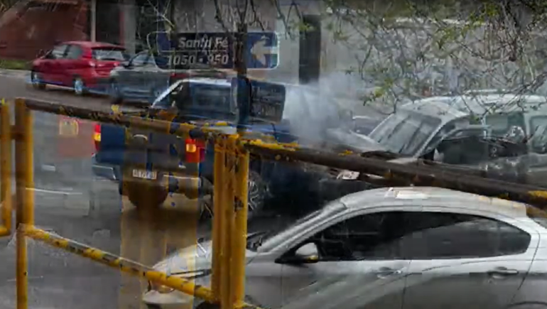 Un fuerte choque frente al EPET 14 de Neuquén