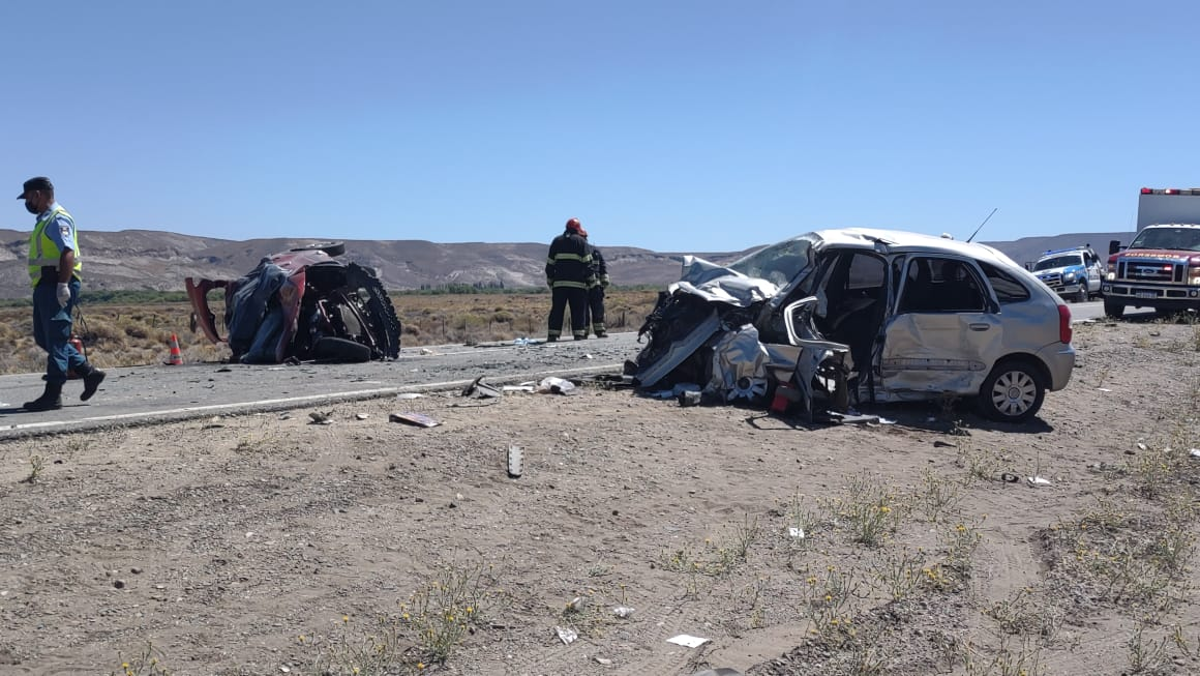 Tragedia: al menos tres muertos en un brutal choque en la Ruta 234