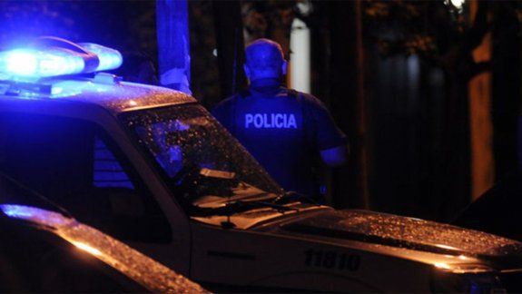 Un policía de la Bonaerense mató a dos de la Federal