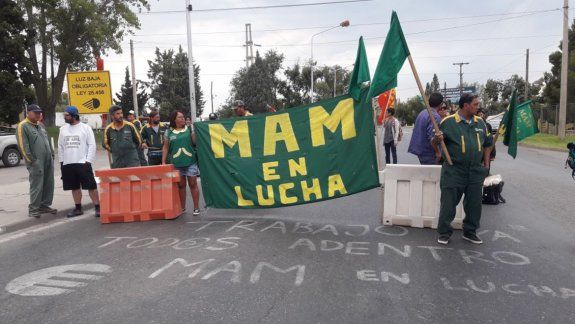 Trabajadores de MAM cortarán el tránsito en el puente viejo