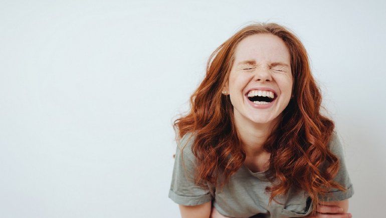 El significado de soñar con reír es algo positivo