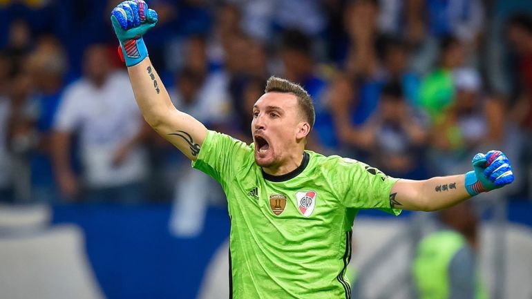 En River le buscan competencia a Armani En River le buscan competencia a Armani