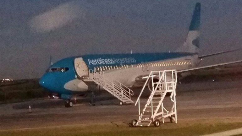 Un avión que partió de Neuquén tuvo que aterrizar de emergencia en Bahía Blanca