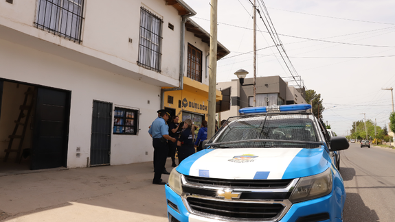 Policía baleado por un compañero: no corre peligro de vida