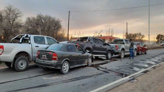 Ruta 7: se cruzó un perro y ocasionó un choque múltiple