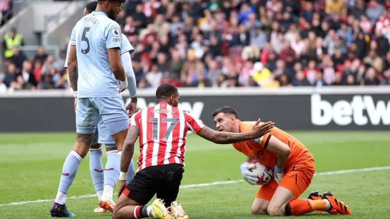 ¿Al final qué le pasó al Dibu Martínez?