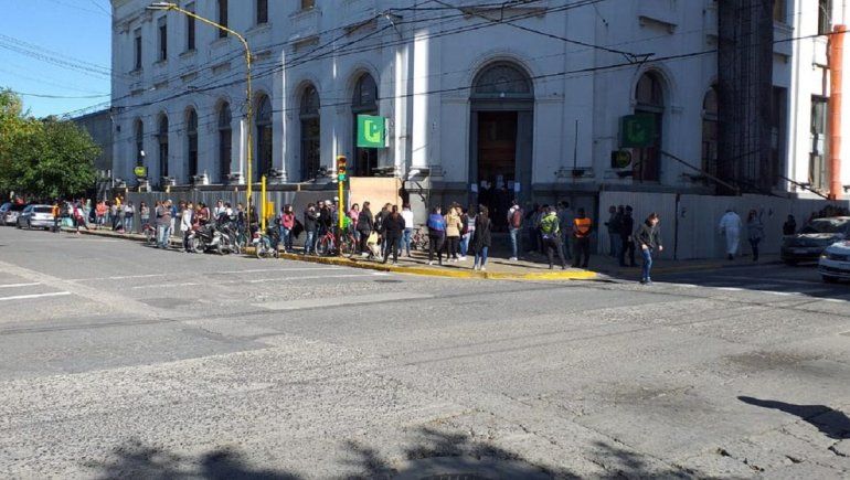Banco Provincia de Tres Arroyos cerrado por Covid-19