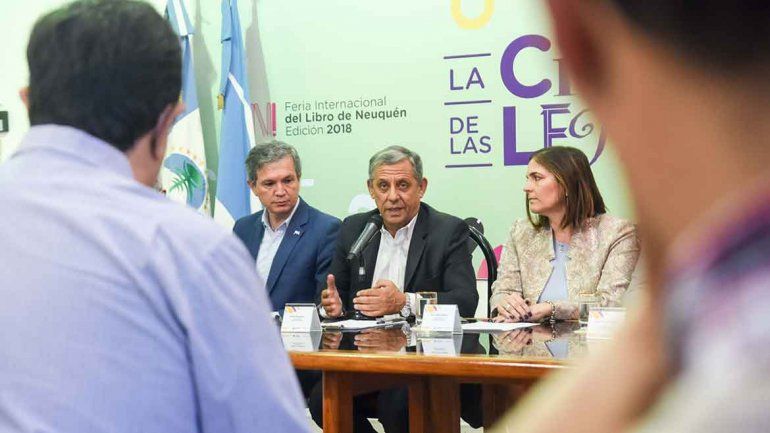 Pechi culpa al EPAS, pero tapará los baches