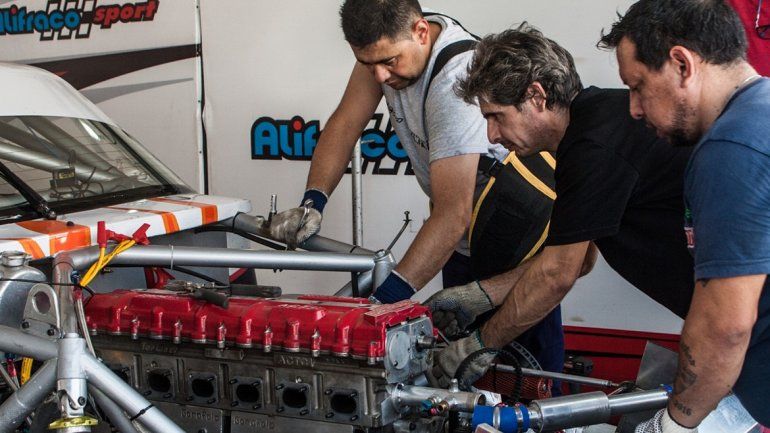Camilo Echevarría y Manu Urcera y un mal comienzo en Olavarría.&nbsp;