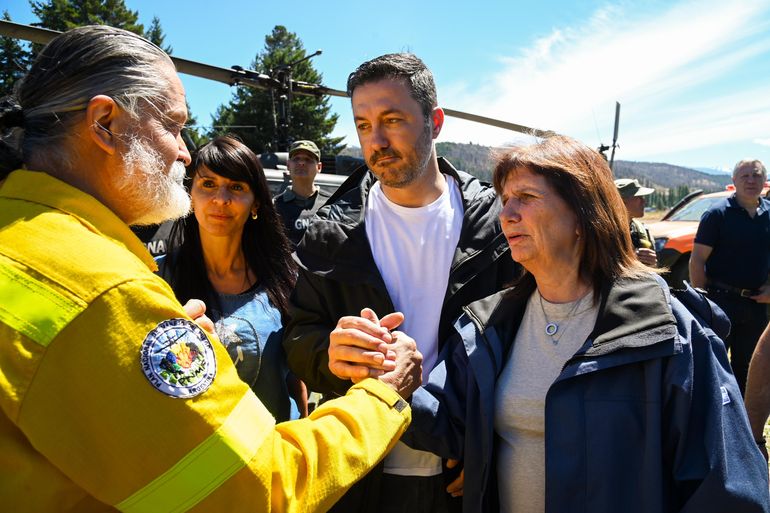 La ministra de Seguridad, Patricia Bullrich arribará a Neuquén para monitorear los incendios forestales