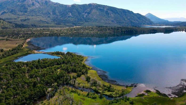 Pulmarí tiene 113 mil hectáreas en la cordillera, en los alrededores de Aluminé. | LM Neuquen Pulmarí tiene 113 mil hectáreas en la cordillera, en los alrededores de Aluminé.