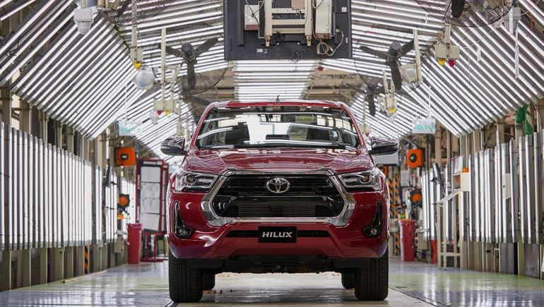 La Toyota Hilux se produce en la planta de Zárate desde 1997. La Toyota Hilux se produce en la planta de Zárate desde 1997.