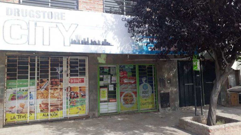 Clausuraron otro kiosco en Plottier por vender cerveza a menores