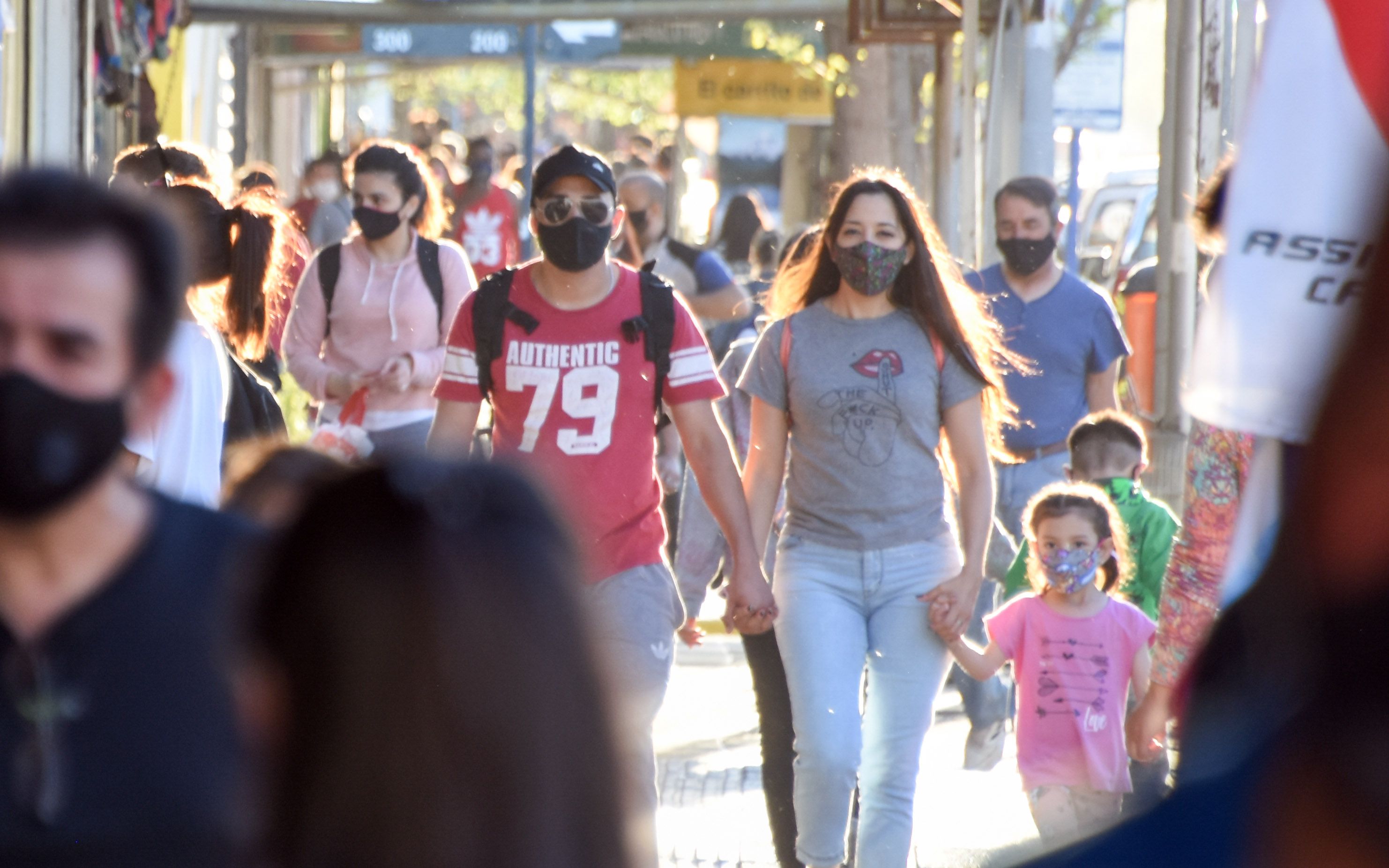 neuquen cerro el viernes con 30 casos y un muerto por covid