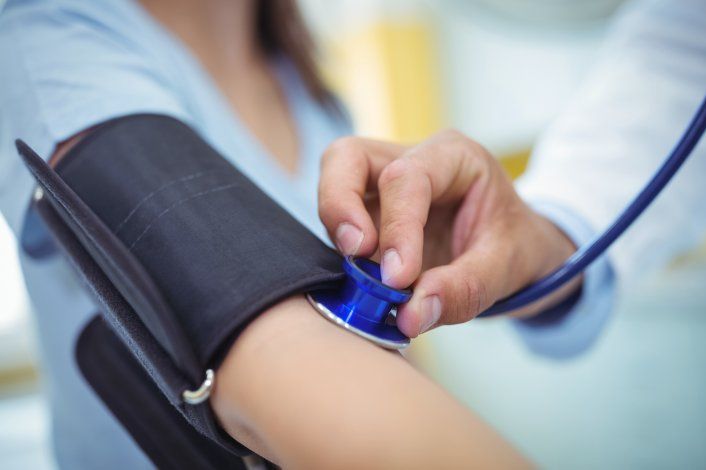 A cuidar el corazón: cómo controlar tu presión arterial