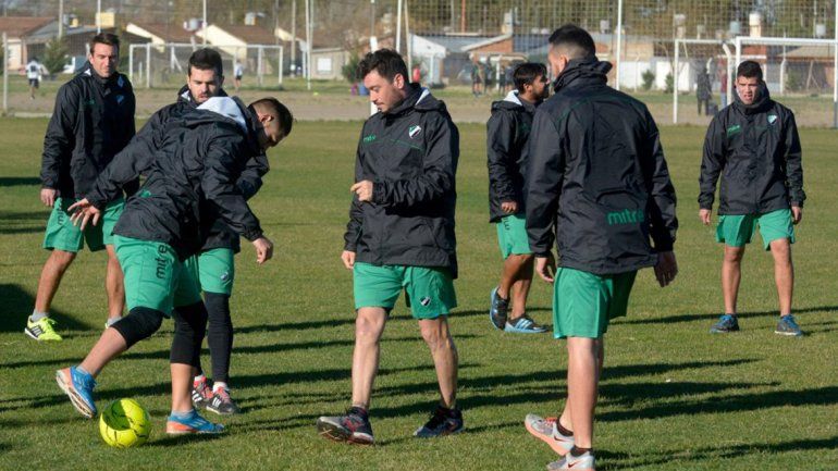 El equipo de Sergio Priseajniuc ultima detalles para recibir al Rojo.
