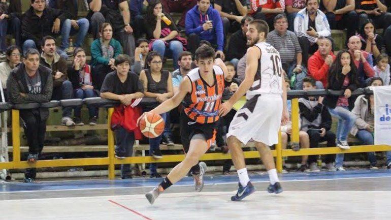 El lunes ganó de local su primer juego. La serie comenzó en Buenos Aires