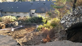 tragico alud: un dia y medio demandaria remover todo el barro tragico alud: un dia y medio demandaria remover todo el barro