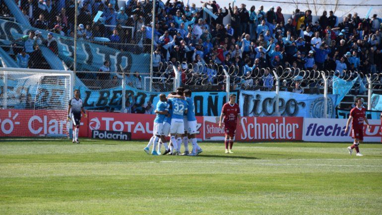 En un estadio repleto