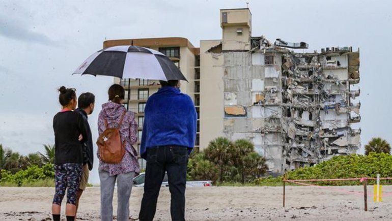 Ya son 5 los muertos por el derrumbe en Miami: hay 156 desaparecidos