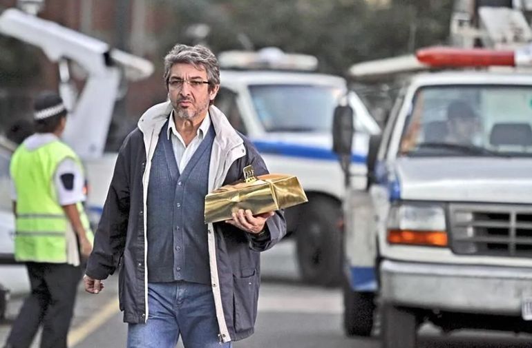Ricardo Darín y su personaje, que quedó inmortalizado en las redes sociales como "Bombita", en una escena de Relatos Salvajes. Ricardo Darín y su personaje, que quedó inmortalizado en las redes sociales como "Bombita", en una escena de Relatos Salvajes.