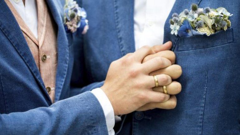 Candidato al Parlamento escocés asegura que el covid-19 fue causado por los matrimonios homosexuales