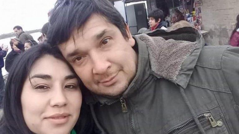 Asesinó a su ex esposa y se suicidó frente a su hija