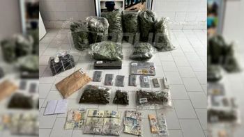 La División Antinarcóticos logró sacar de circulación más de 24 kilos de cogollos de marihuana. La División Antinarcóticos logró sacar de circulación más de 24 kilos de cogollos de marihuana.