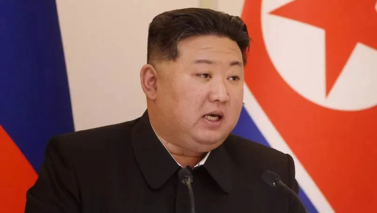 Un inédito ritual de limpieza quedó demostrado en un vídeo publicado en Telegram.