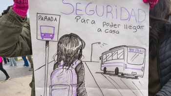 una estudiante espero una hora el colectivo en la ruta 22, no le paro y sufrio un grave ataque y robo una estudiante espero una hora el colectivo en la ruta 22, no le paro y sufrio un grave ataque y robo