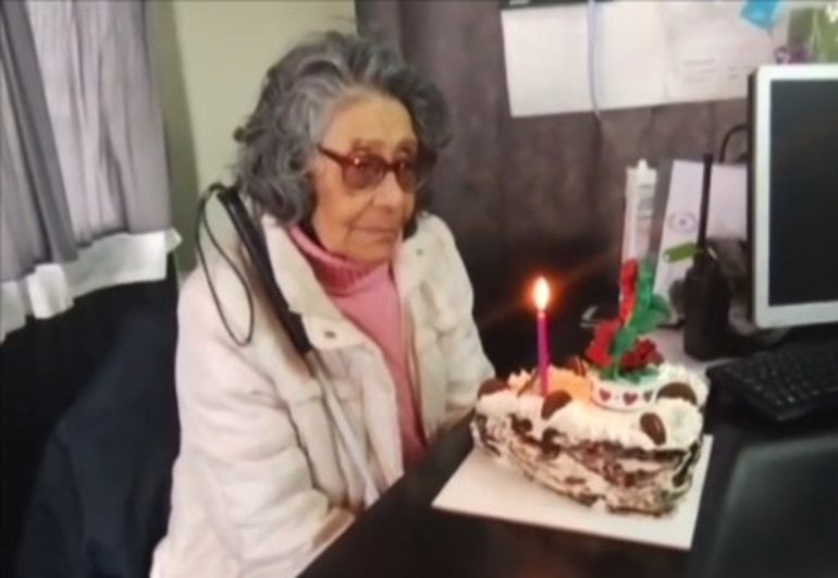 Blanca Crespo tuvo su torta con velita. Blanca Crespo tuvo su torta con velita.