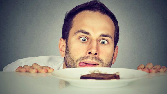 Descubrieron que comer produce un doble placer
