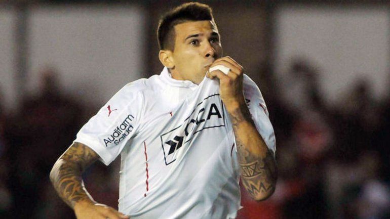 Víctor Cuesta sorprendió y se ganó un lugar en la lista. Carlitos no está después de haber jugado las últimas 4.