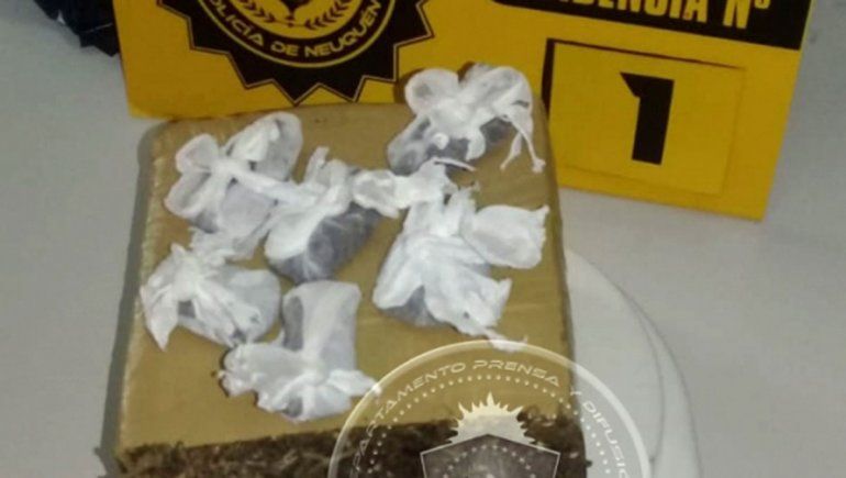 Lo denunció por violento y por narcomenudeo