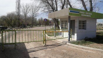 Centenario, al límite de las camas y con 415 contagios