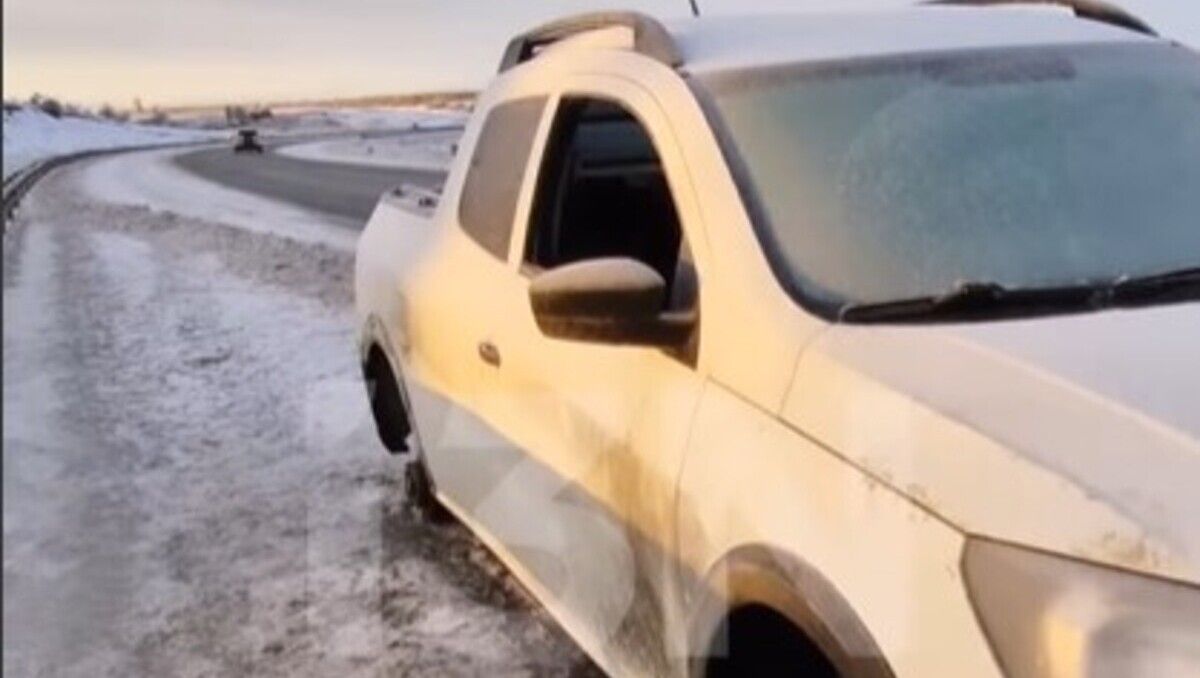 Se despistó por el hielo
