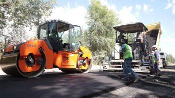 La obra del asfalto en calle Lanín estará lista en pocos días