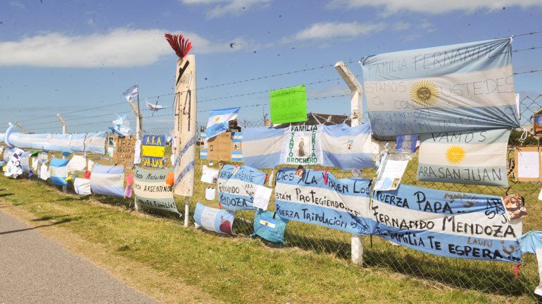 Familiares aseguran que los 44 tripulantes están muertos